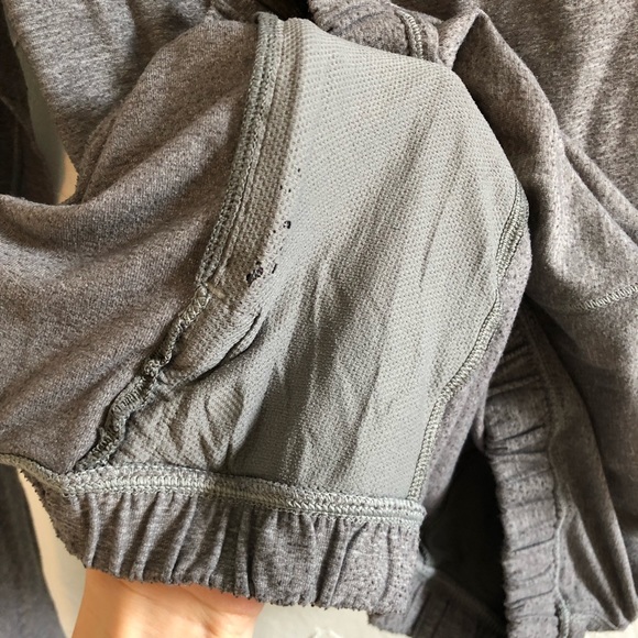 Lululemon Pace Pusher Half Zip Pullover in Heather Gray Size 8 - Picture 7 of 9